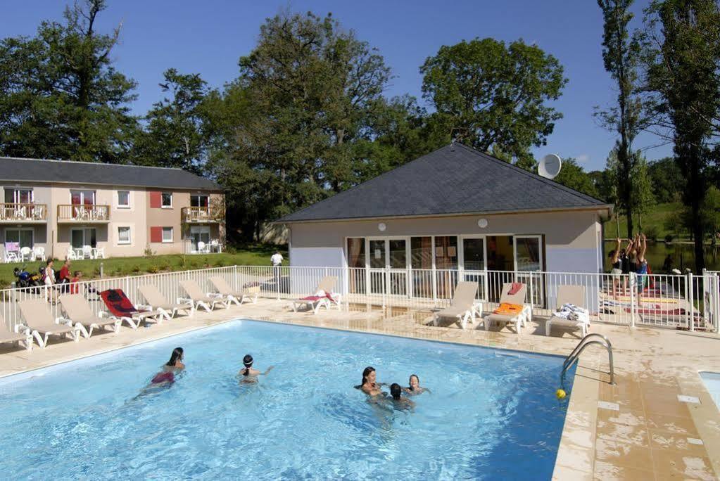 Residence Odalys Le Hameau Du Lac Rignac  Exterior foto